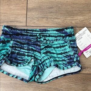 Athleta Women's Teal and Black Patterned Shorts